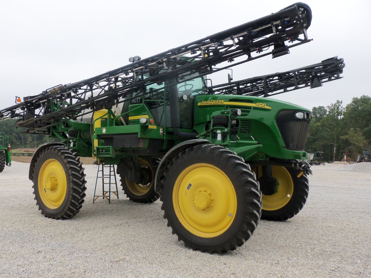 John Deere 4720 опрыскиватель