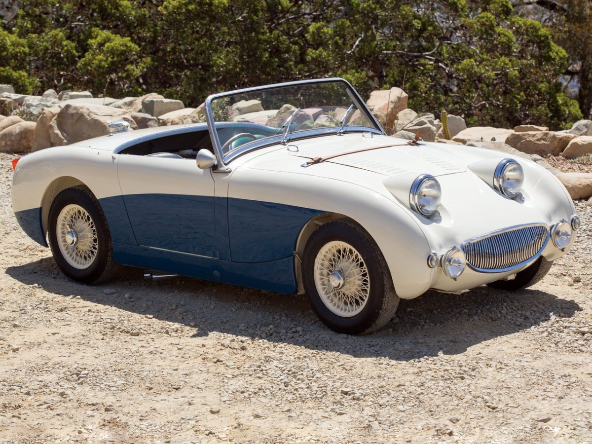 Остин Хили машина