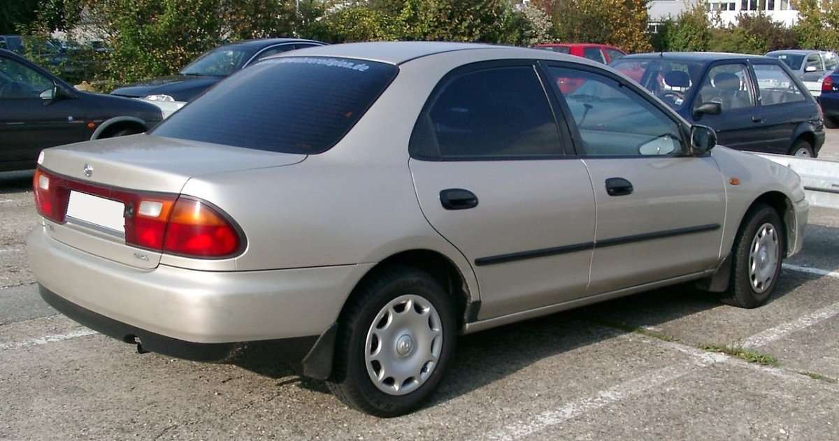 Mazda 323 1996