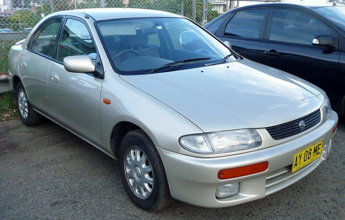 Mazda 323 c IV