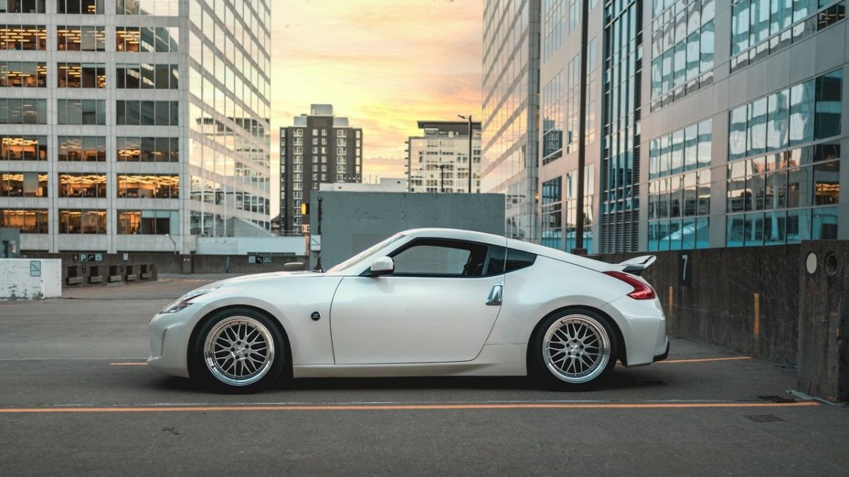 Ниссан 370z