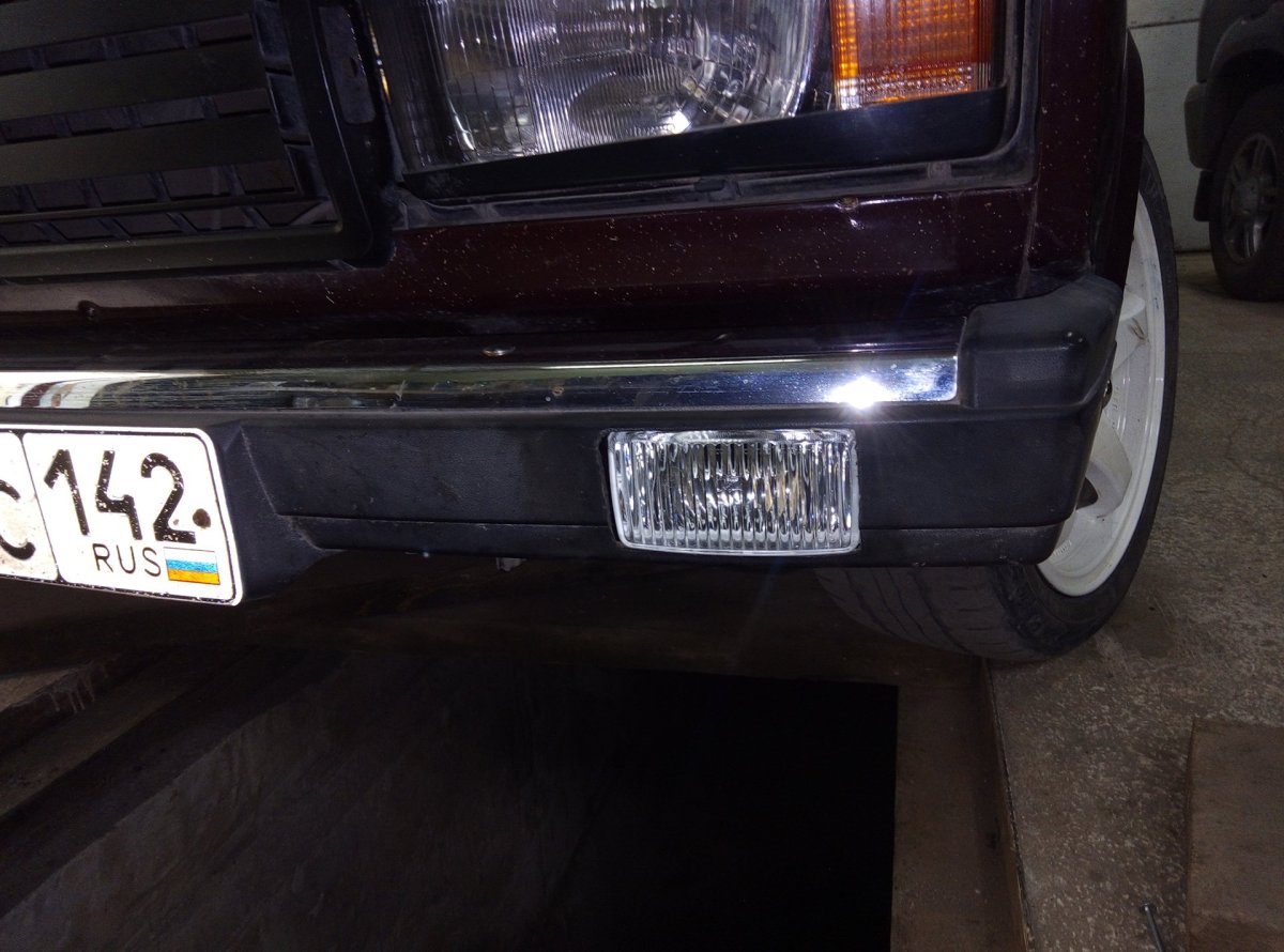 Крепление противотуманок ВАЗ 2107