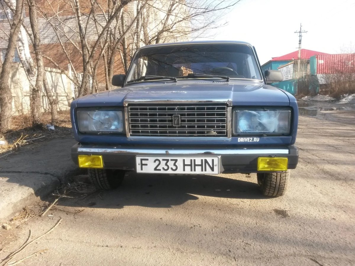Желтые противотуманки на ВАЗ 2107