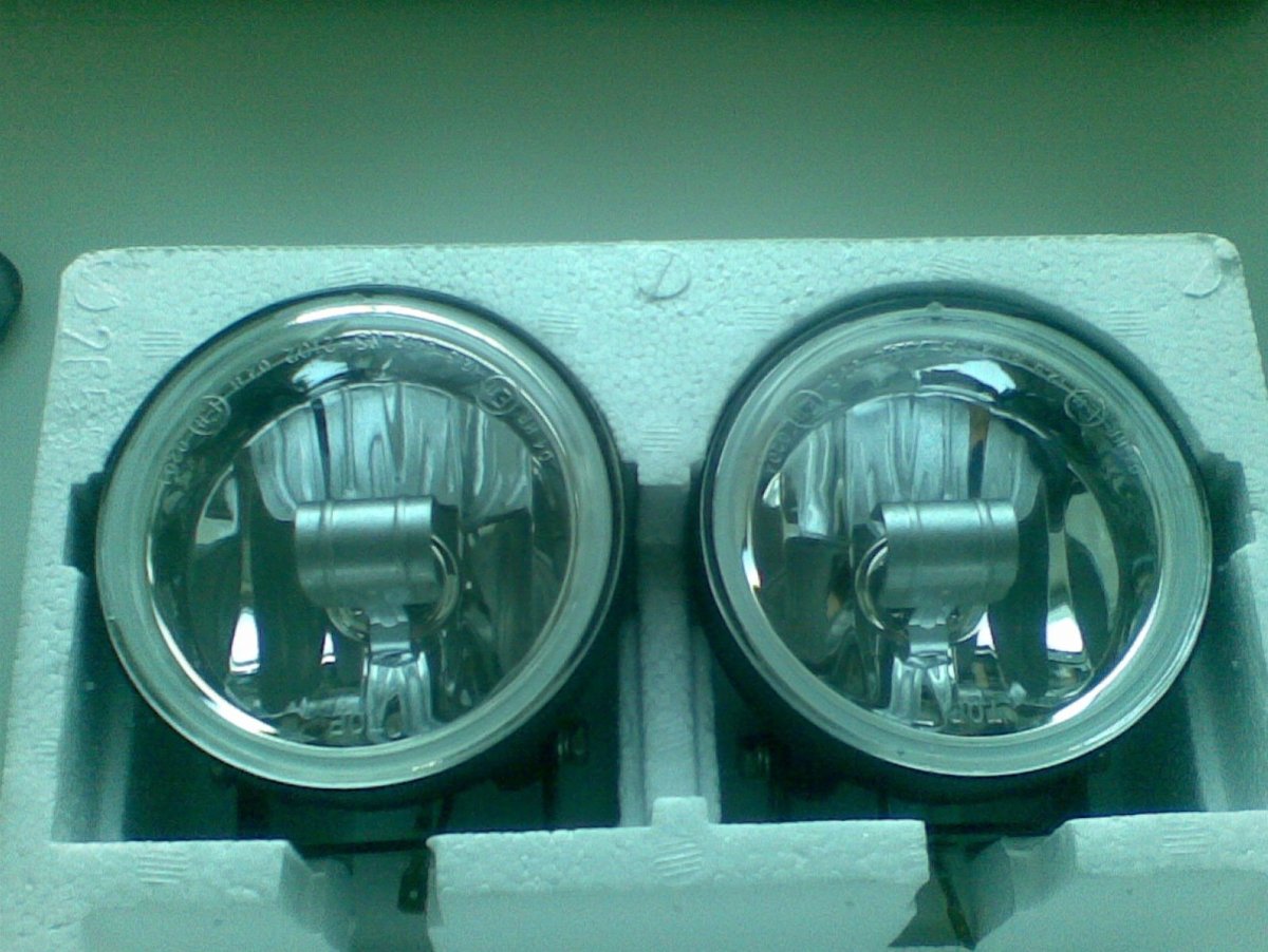 Квадратные противотуманные фары ВАЗ 2107