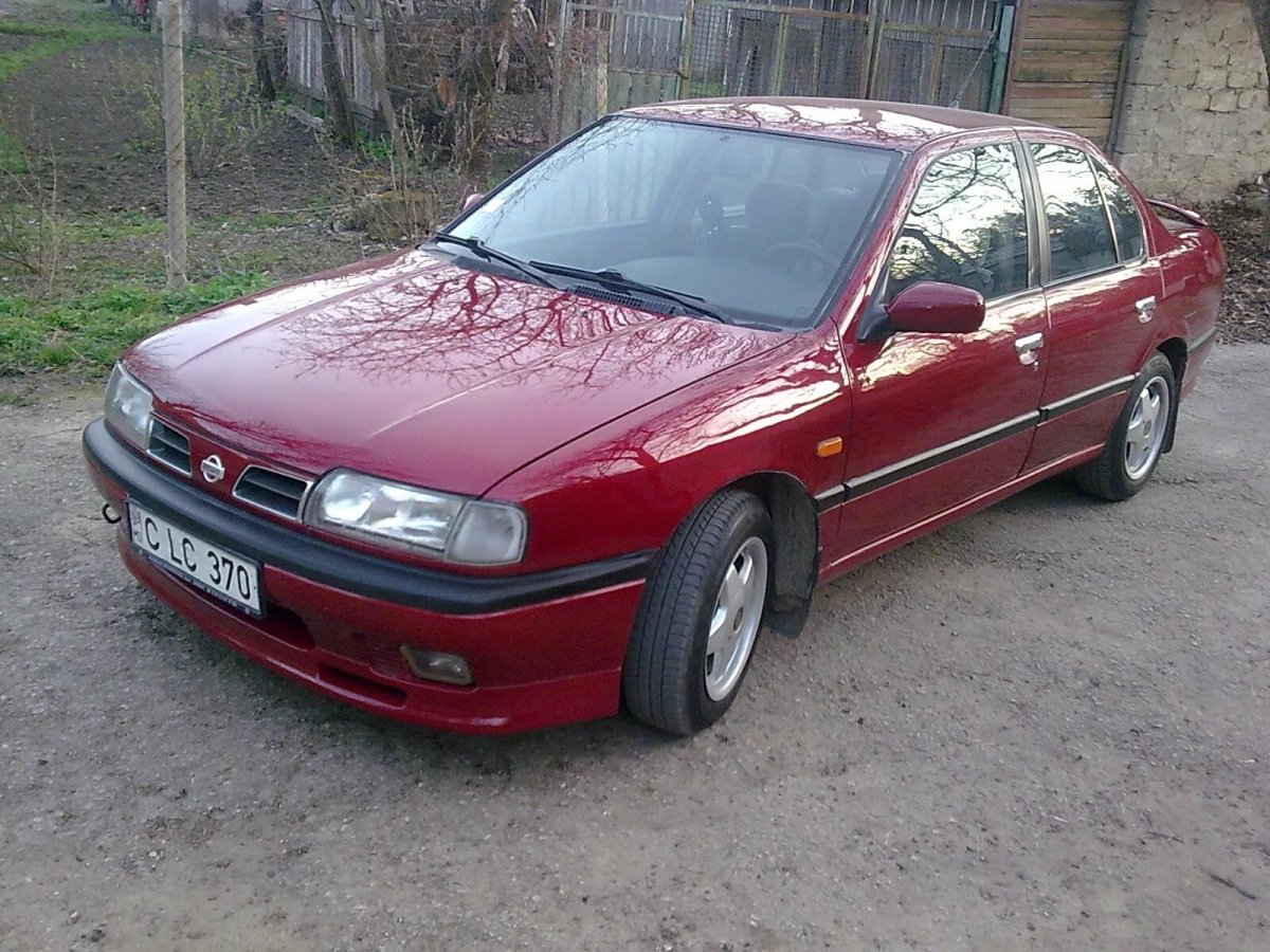 Nissan primera p10 красный