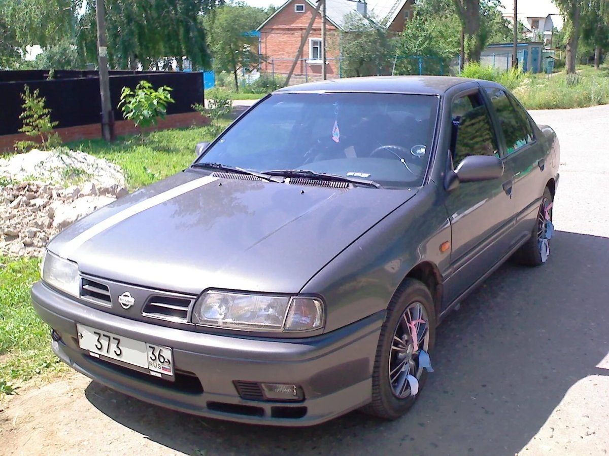 Nissan primera p10 2.0 SLX