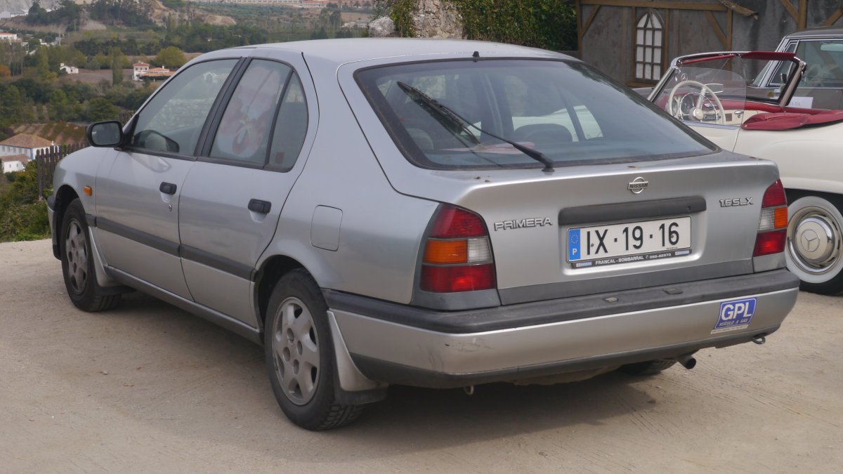 Nissan primera p10 Liftback