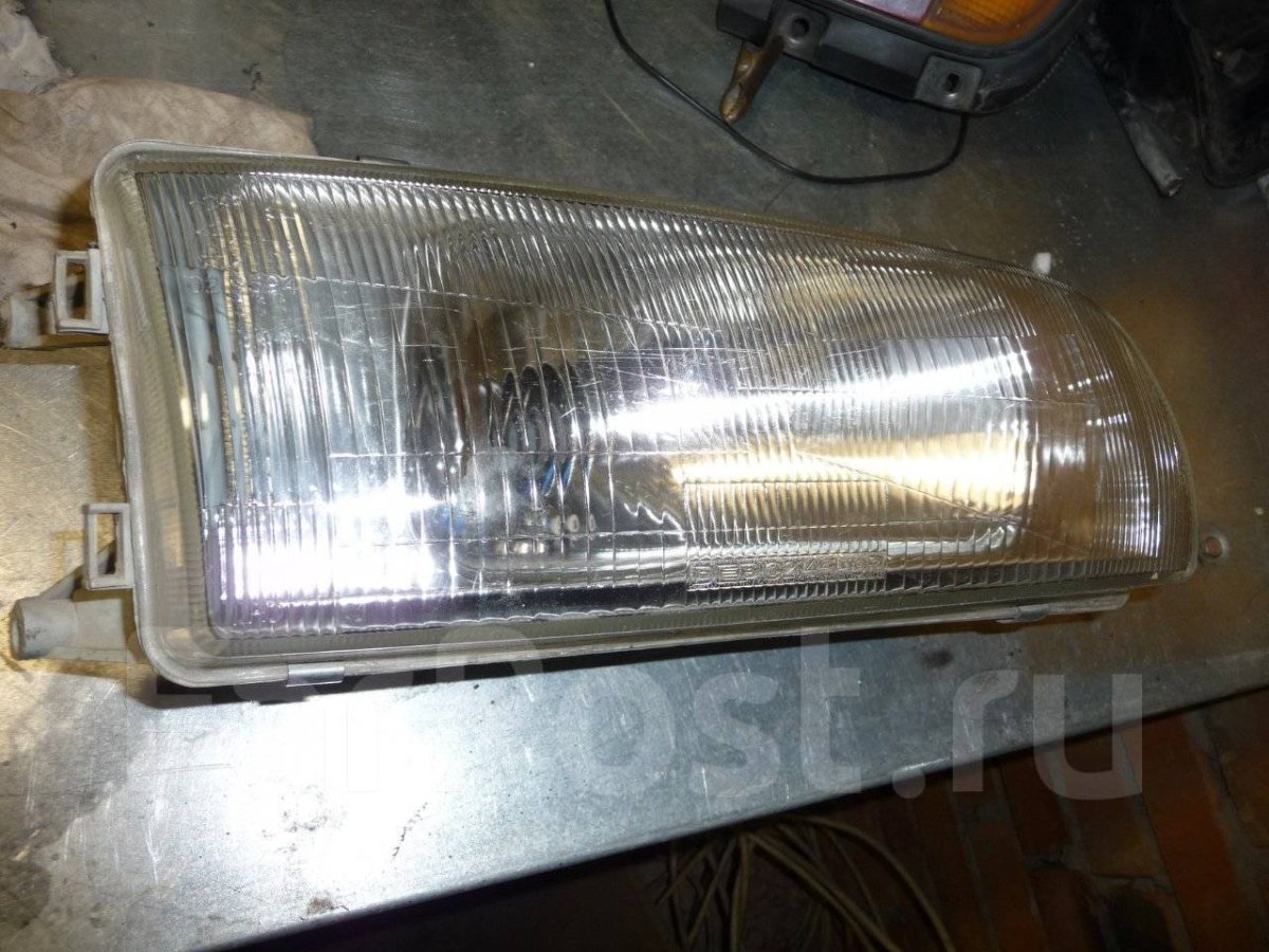 Стекло фары Митсубиси Либеро