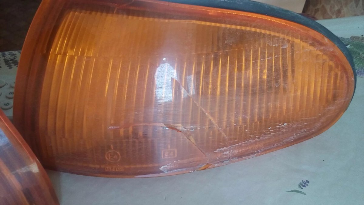 Поворотник левый Mitsubishi RVR 2000