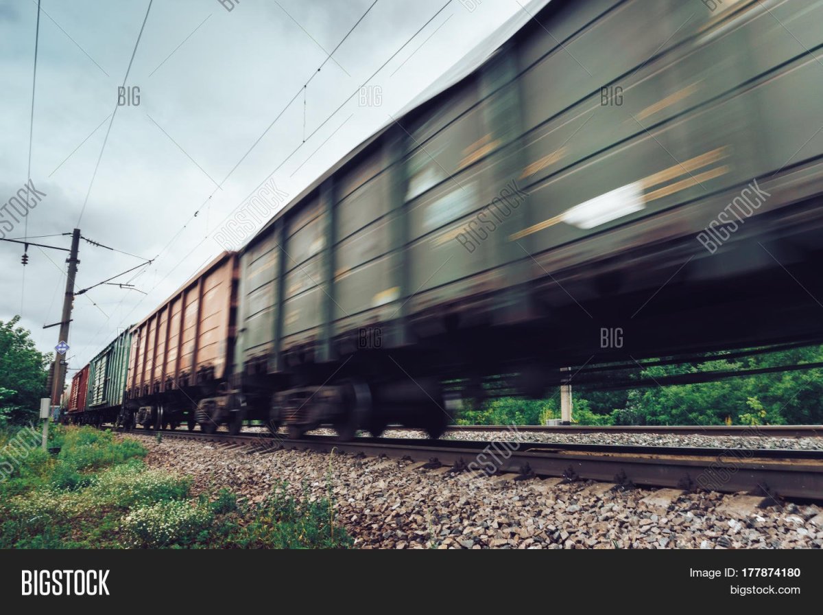 Товарняк 440 вагонов