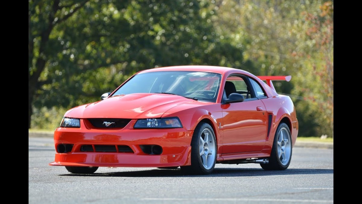 Ford SVT Cobra r 2000