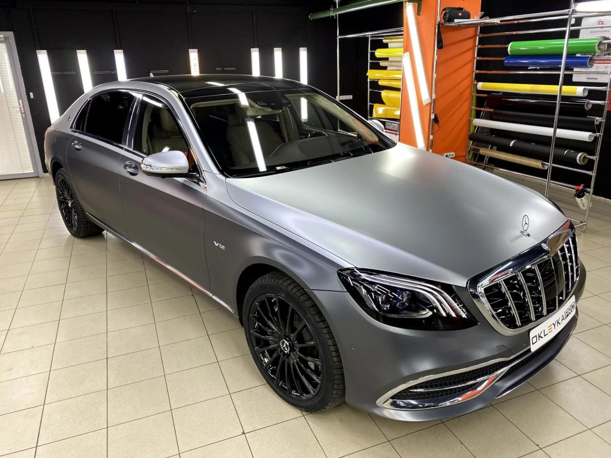 Мерседес Майбах серый матовый