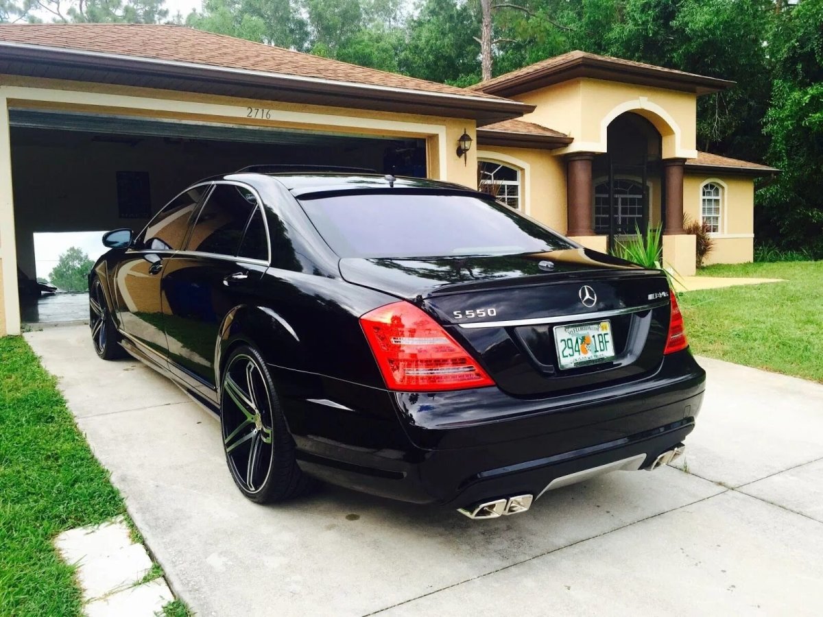 221 Мерседес 6.3