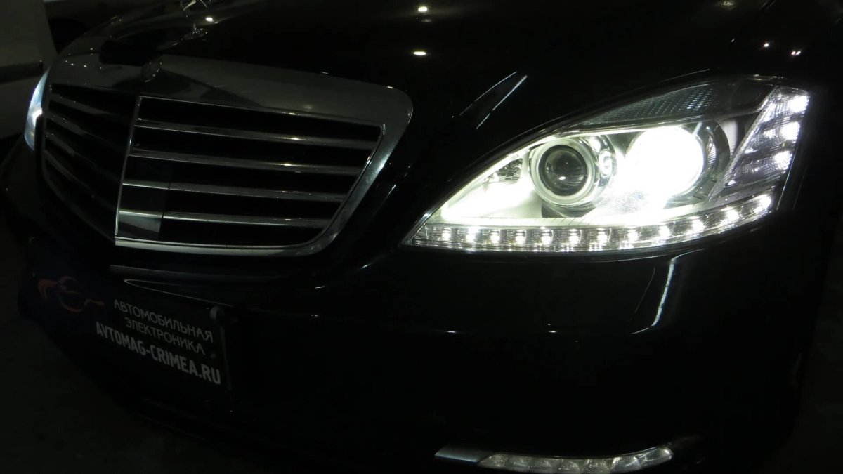 Фара Mercedes w221 sat