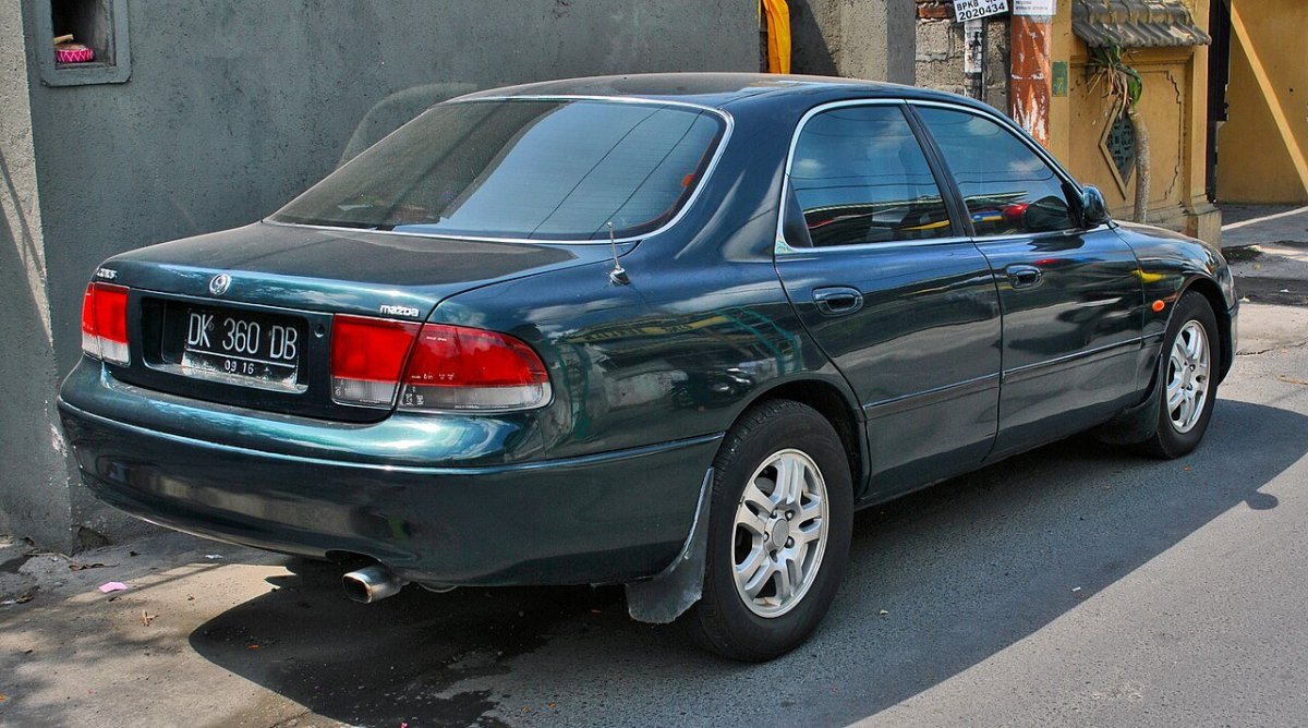 Мазда Кронос 94 года