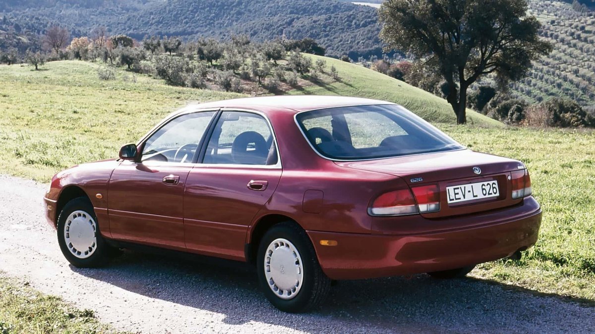 Мазда 626 седан 1996