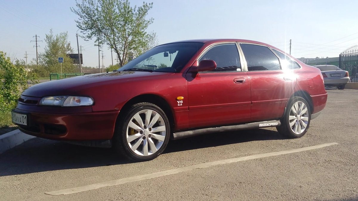 Мазда Кронос 2.5