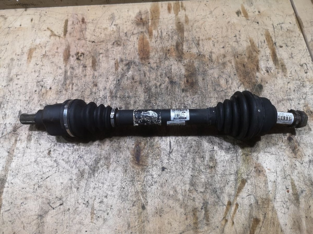 Шпилька на переднем приводе Пежо 307