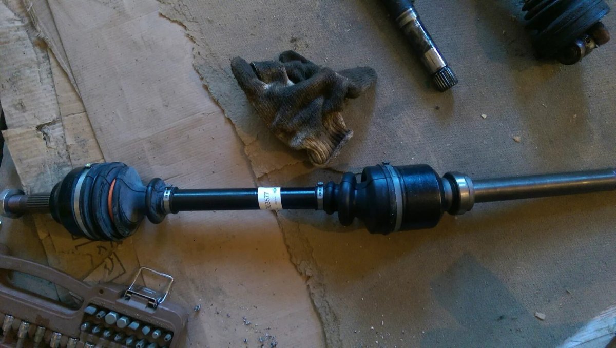 Правый привод Ситроен с5 2002 года