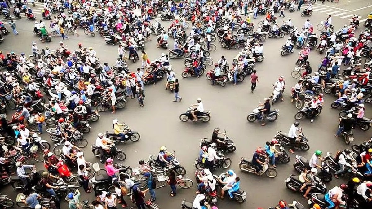 Много мопедов