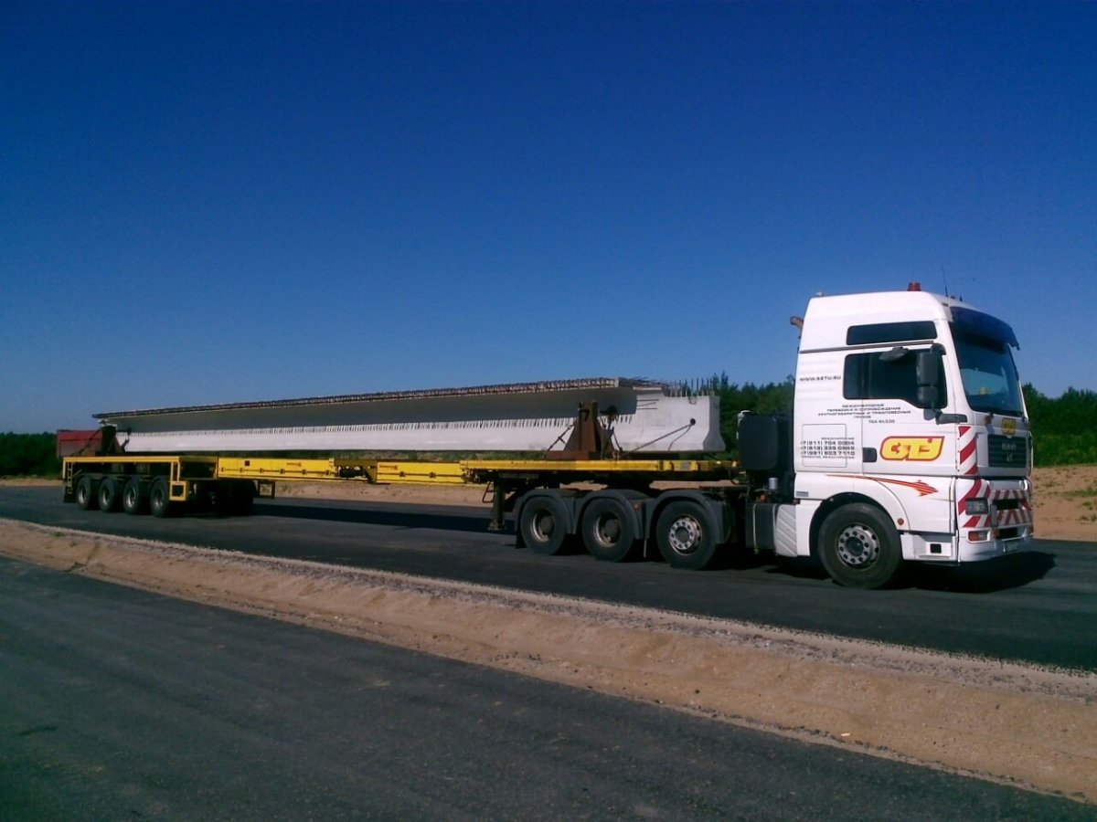 КАМАЗ С низкорамным тралом