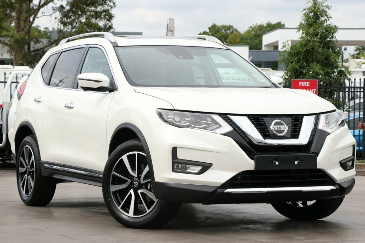 Nissan x-Trail t32 белый