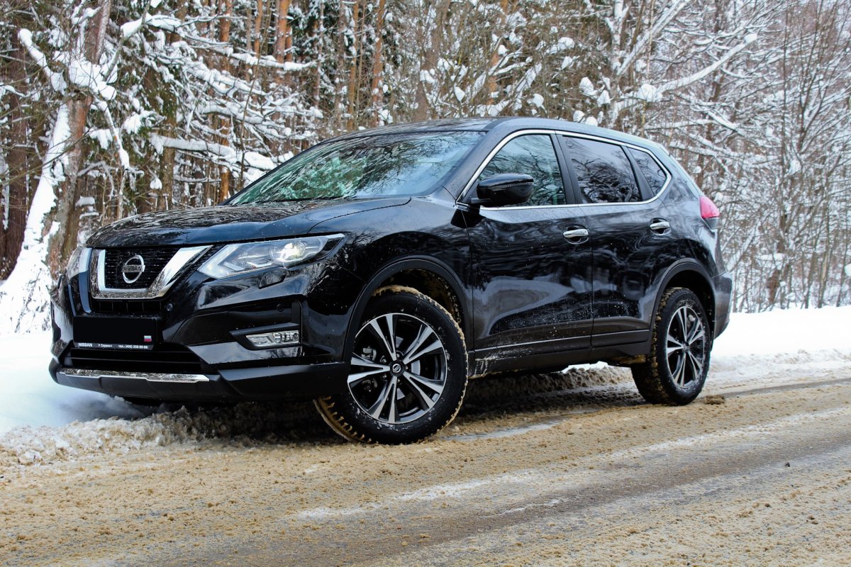Nissan x-Trail 2021 черный
