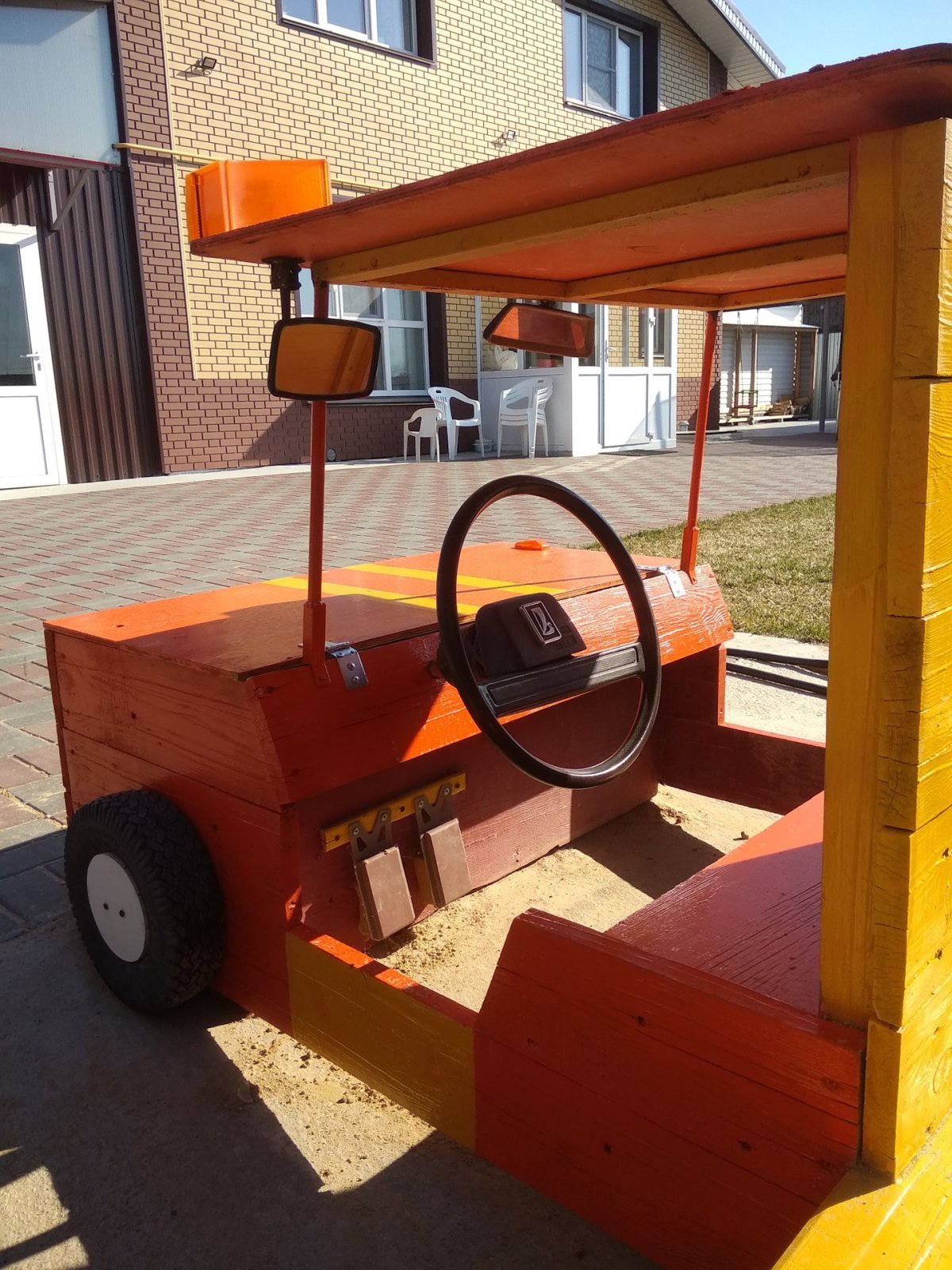 Песочница машина