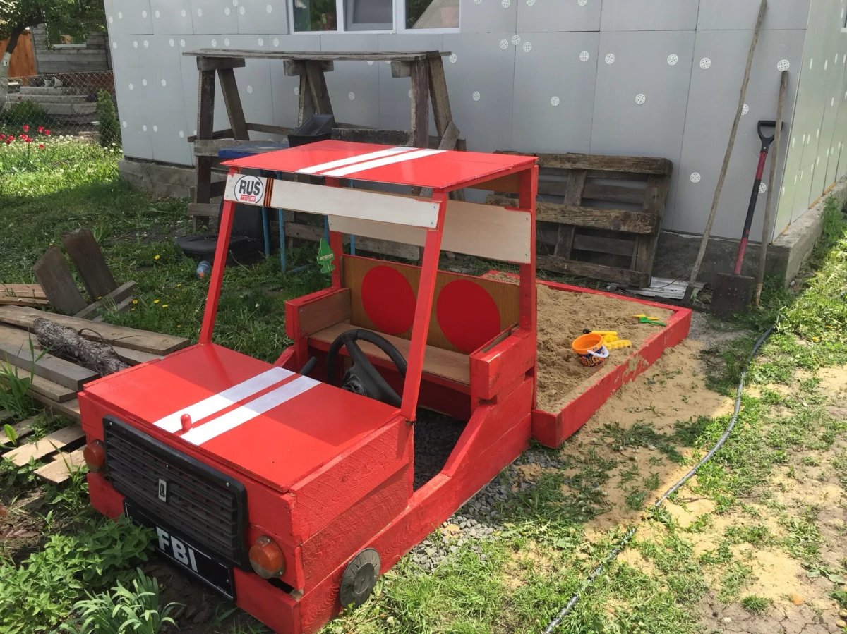 Песочница пожарная машина