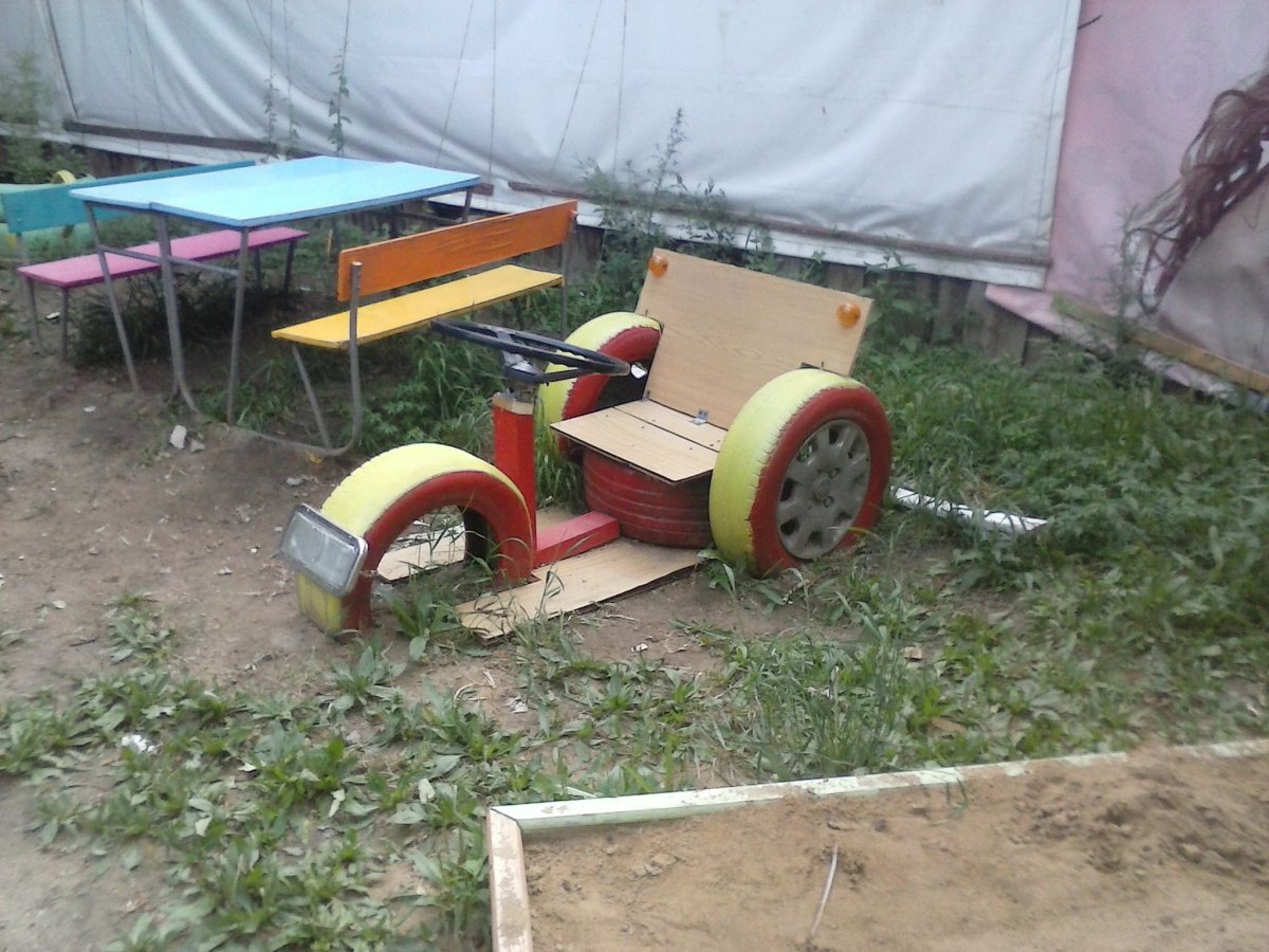 Машинка на участок в детский сад