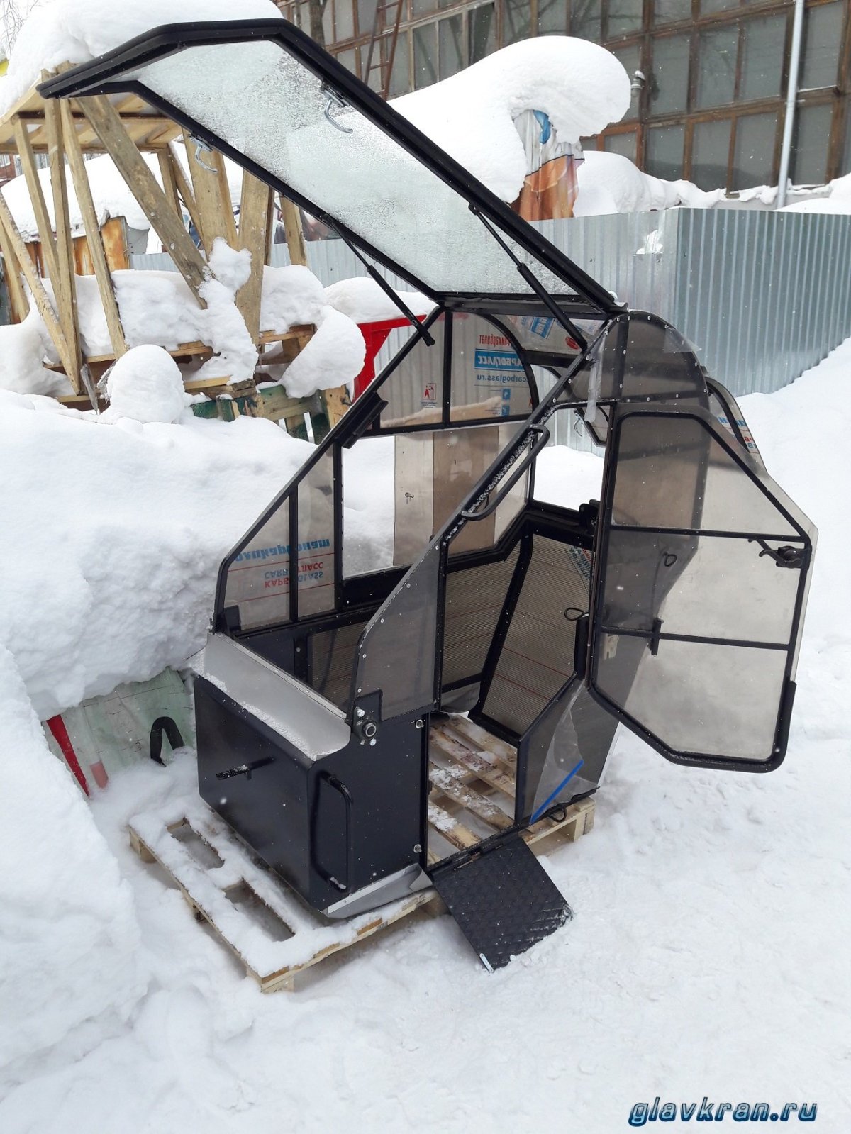 Кабина оператора КМУ