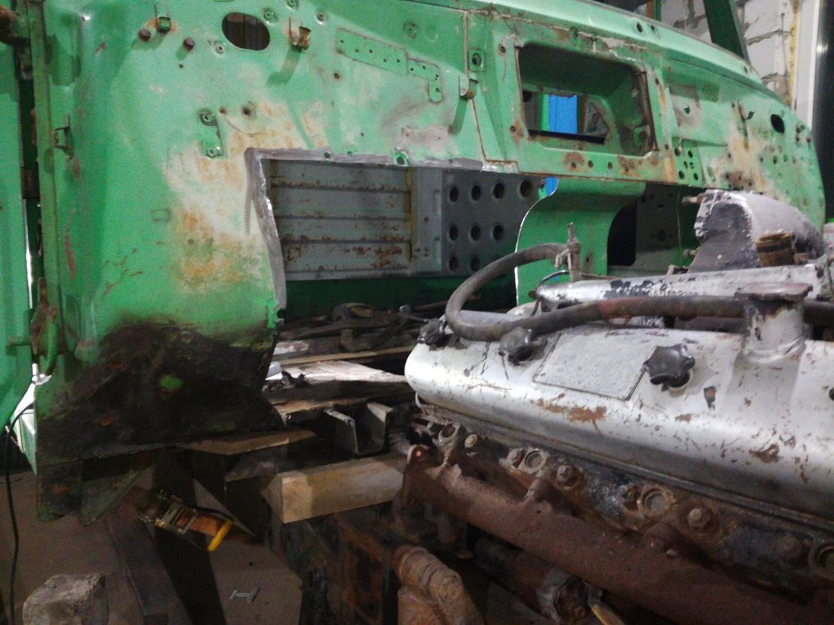 Сварка днища кабины ЗИЛ-130