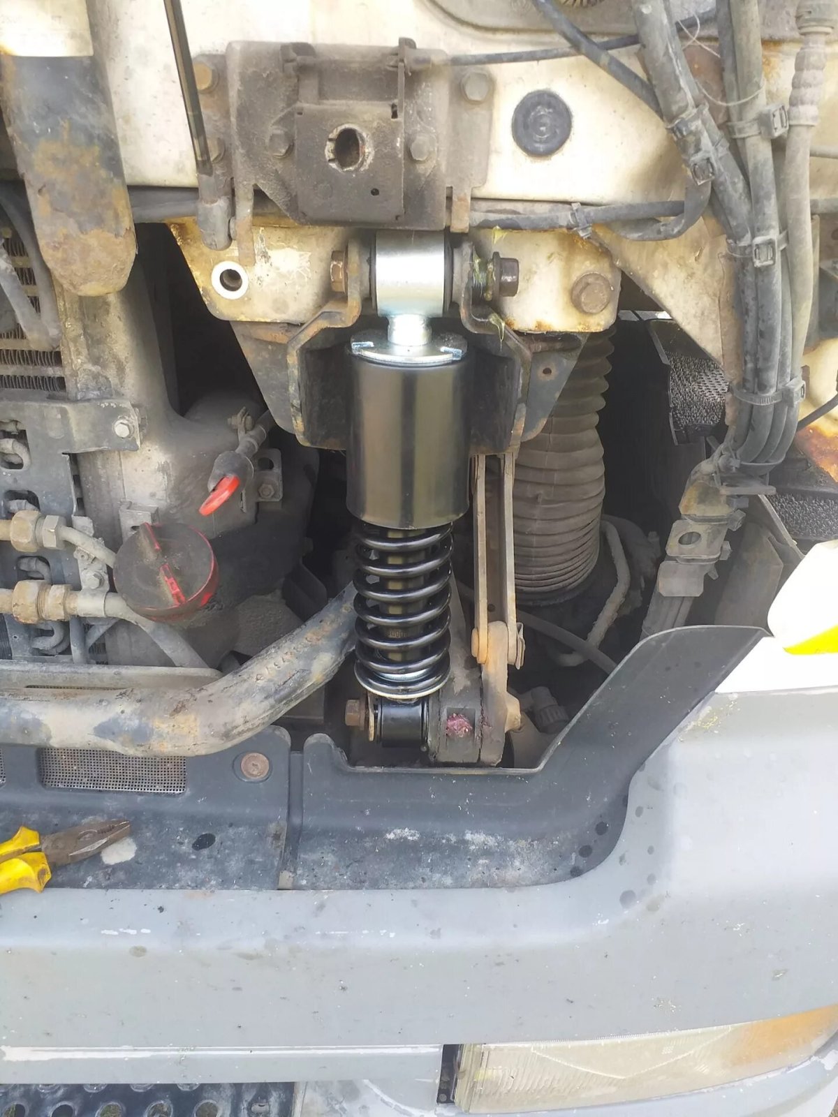 Пружинная подвеска кабины КАМАЗ 6520