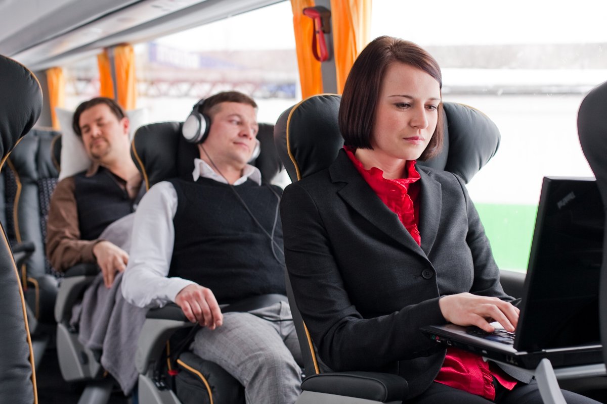 Пассажиры в автобусе