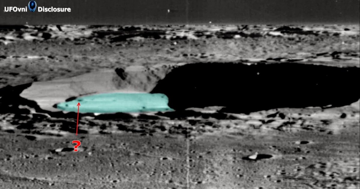 Космический корабль на Луне Аполлон 20