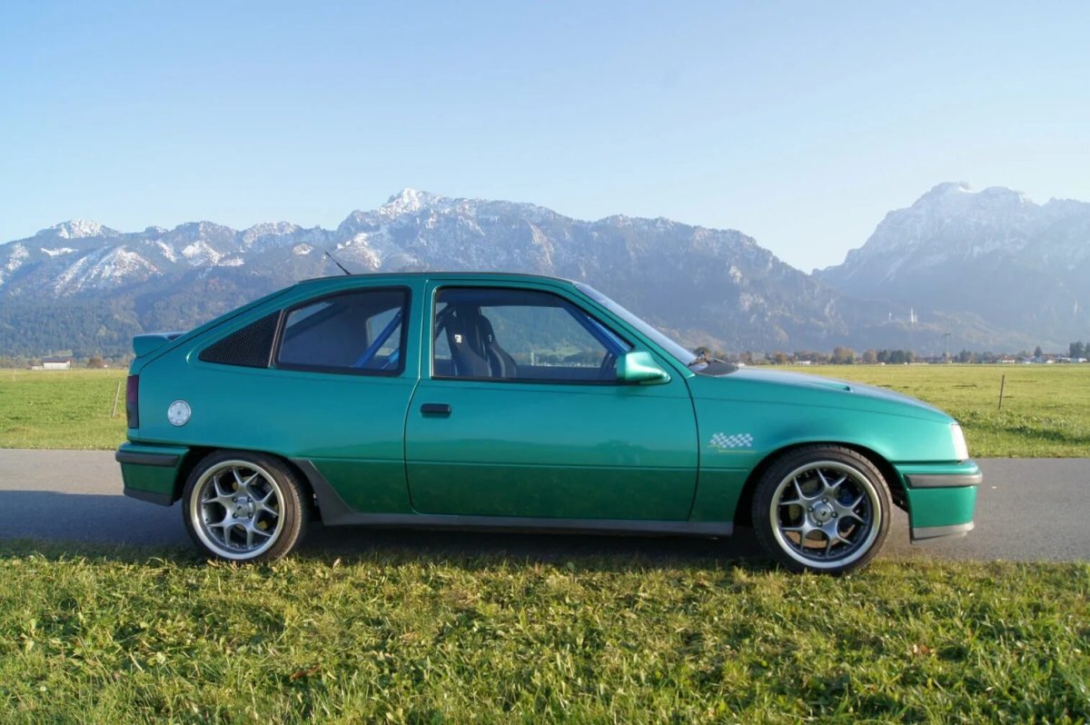 Опель кадет GSI Сток