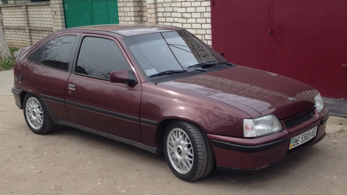 Опель кадет GSI 2.0