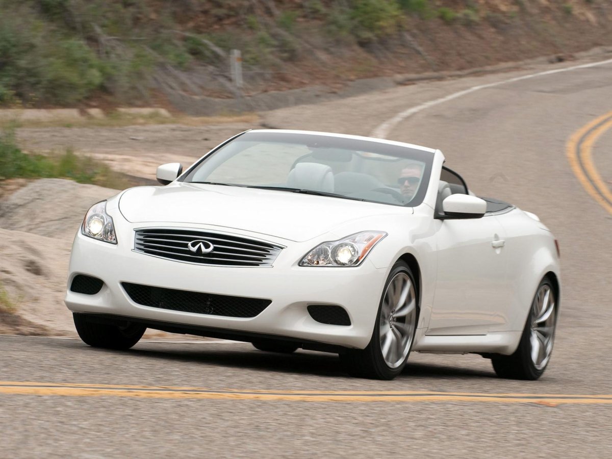 Инфинити двухдверная g37