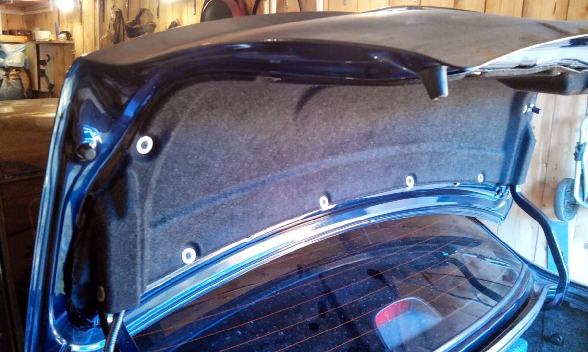 Утеплитель крышки багажника Хендай акцент