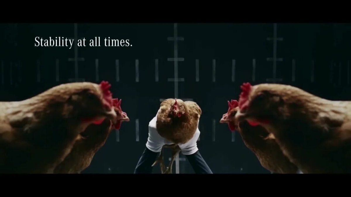 Реклама Мерседес с курицей