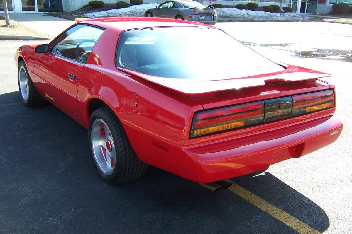Pontiac Firebird Firehawk