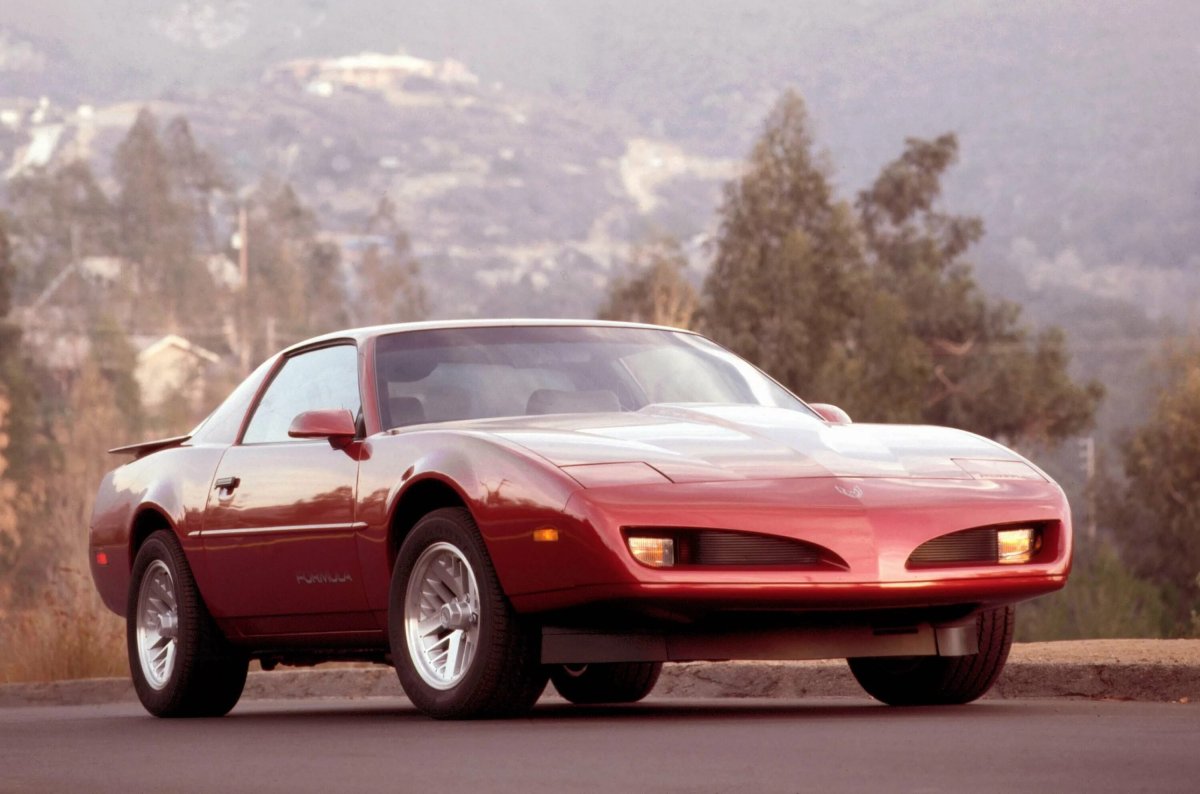 Понтиак Фаерберд 1990