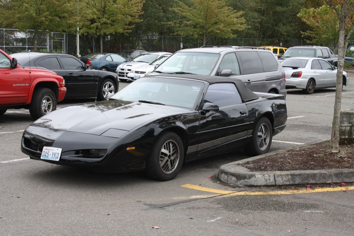 Понтиак фаербёрд 1992