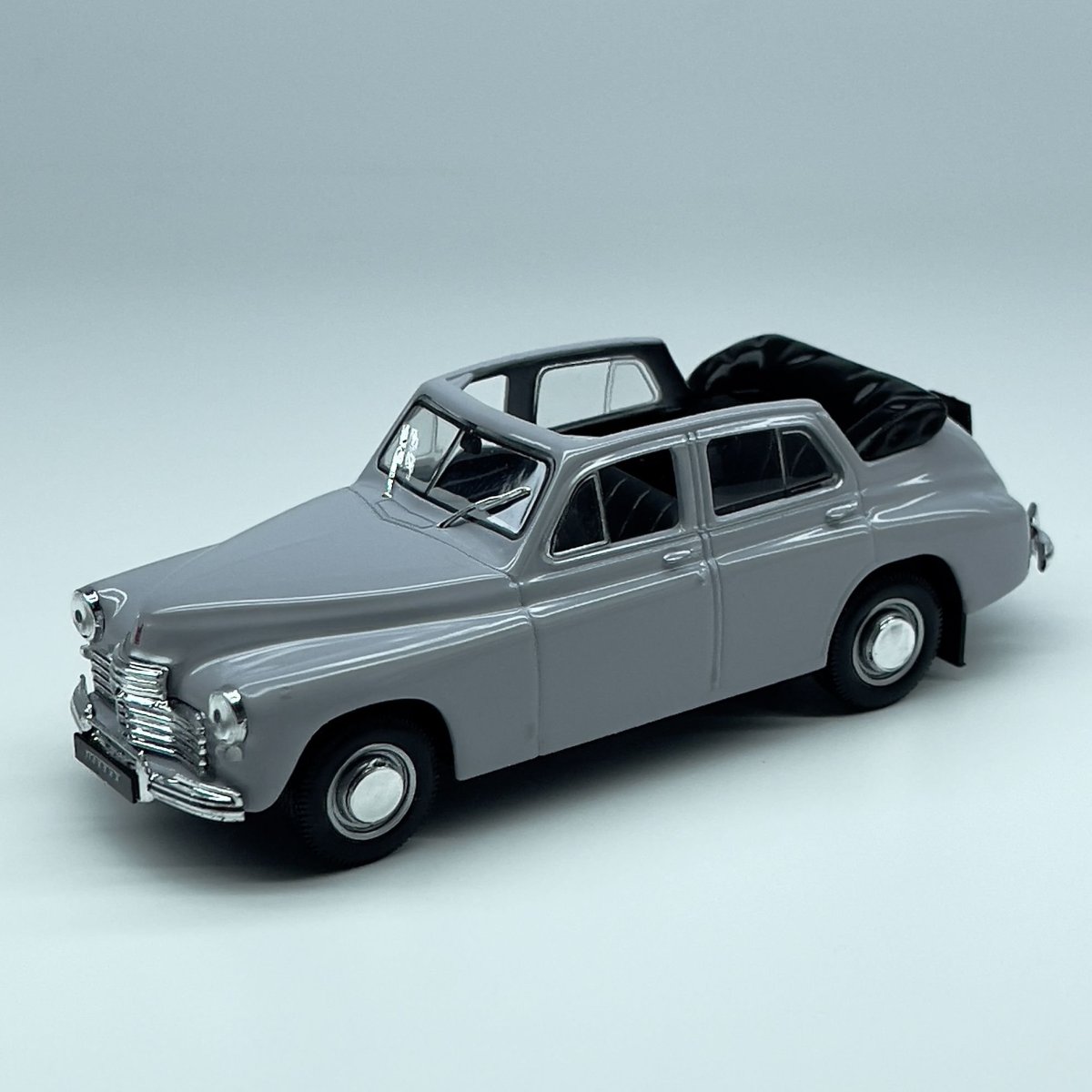 Коллекционная машина кабриолет масштаб 1:34