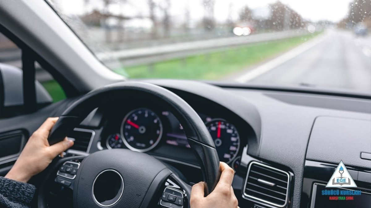 Фон за рулем