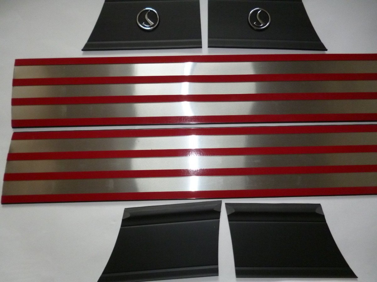 Молдинг автомобильный универсальный