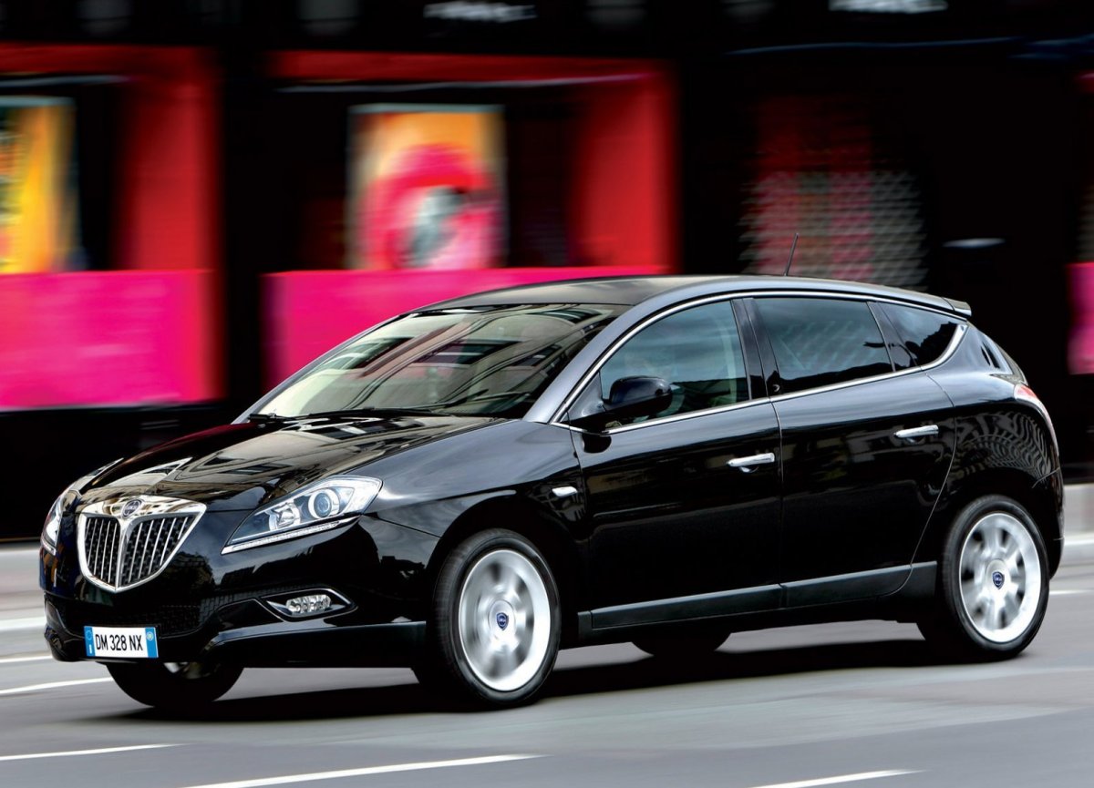 Машина Лянча Дельта 3