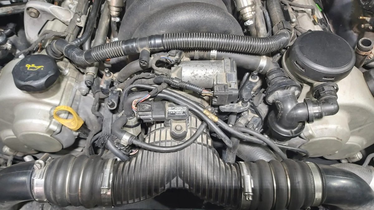 Порше Кайен 4.5 турбо вакуумная система