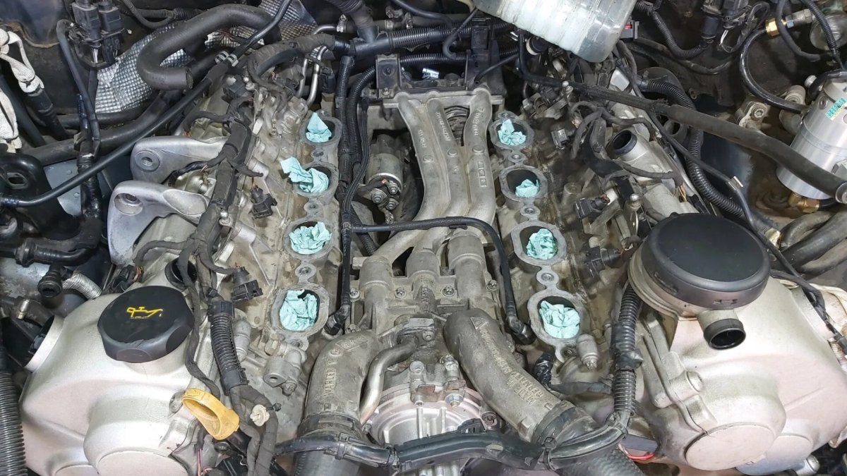 Термостат Порше Кайен 4.8 турбо 957