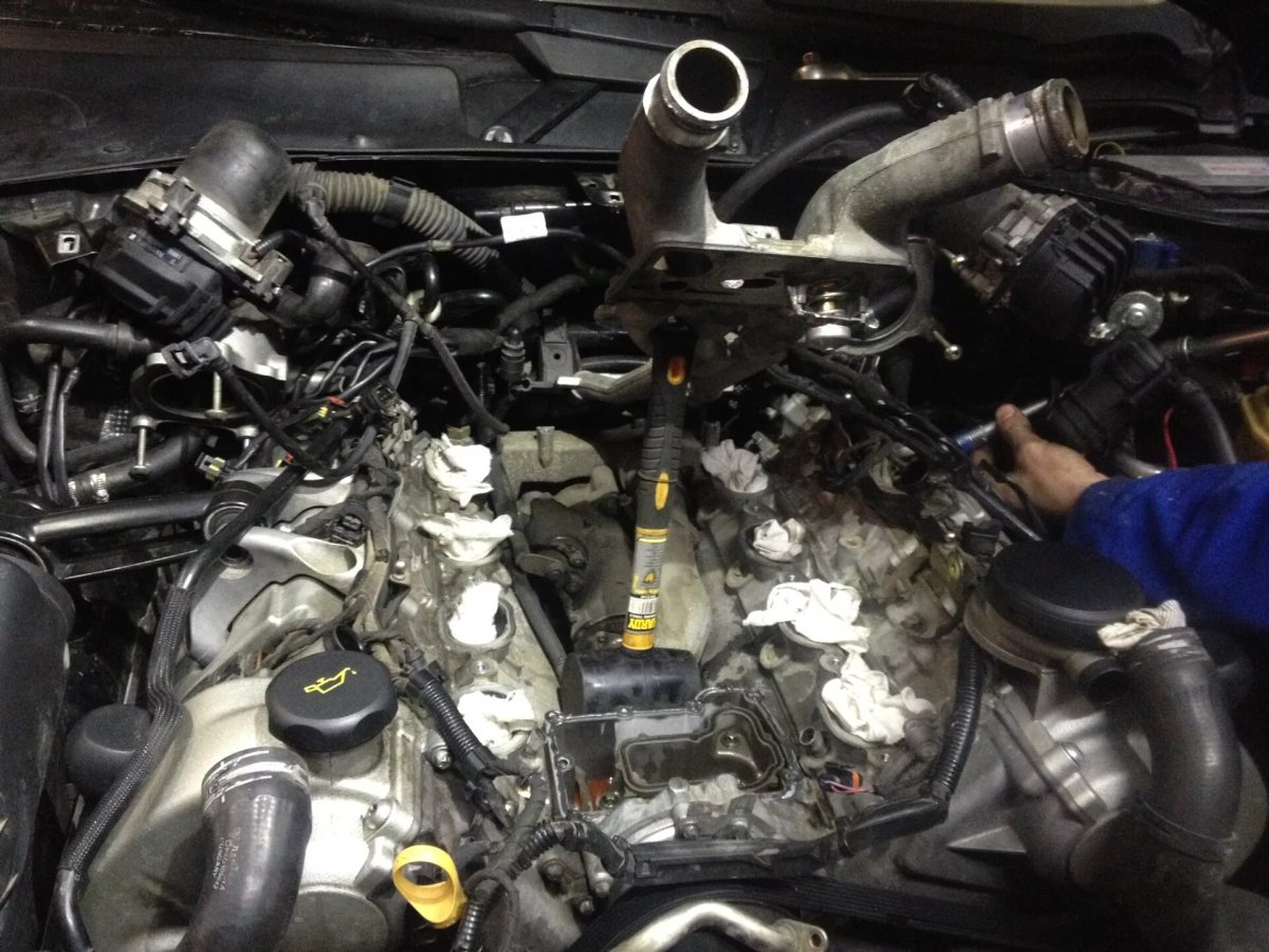 Термостат Порше Кайен 4.5